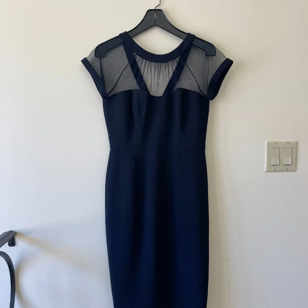 MAGGY LONDON Illusion Yoke Crepe Cocktail Dress in Navy 6 Petite - Picture 9 of 10